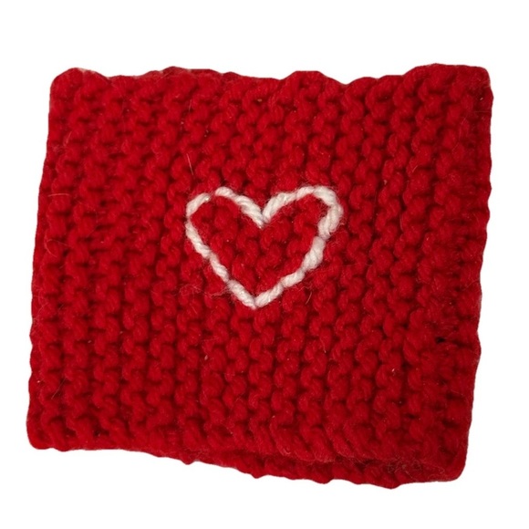 Coffee Cozy Handmade Red Knit Heart Patch - Picture 1 of 2